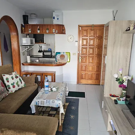 Luxurious With Private Terrace And Garden In Palmas Apartman