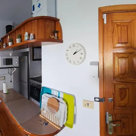 Luxurious With Private Terrace And Garden In Palmas Apartman